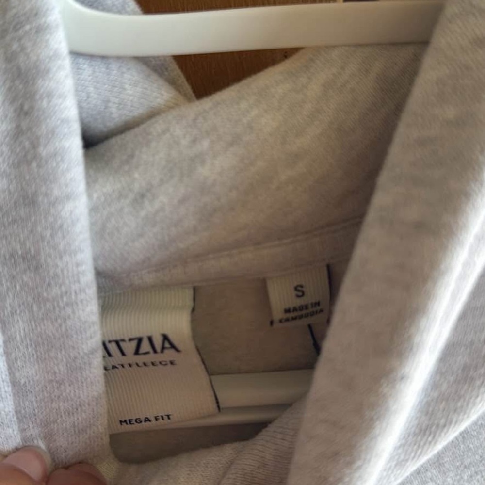 TNA ARITZIA MEGA RAGLAN HOODIE - Picture 3 of 3